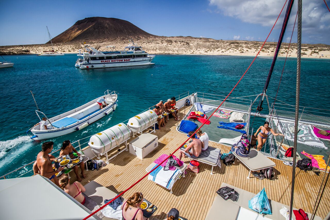 Guia de aventura en La Graciosa: Las mejores actividades de adrenalina y naturaleza